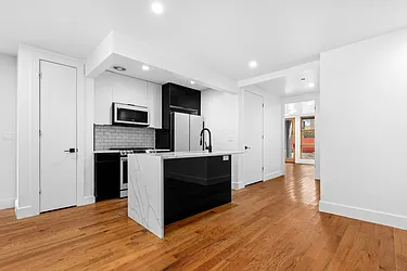 514 Maple Street, #1R