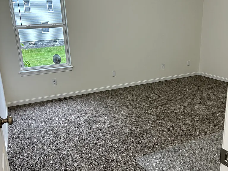 2595 Ellet Ave — Photo 7