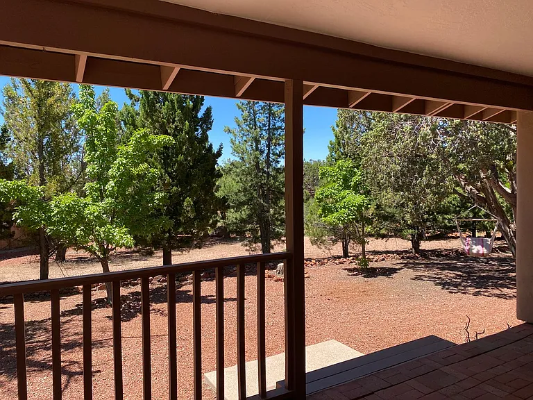 2285 Sanborn Dr — Photo 13