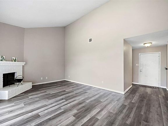 5th image of 3422 Woodmont Dr