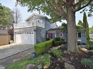 846 Ruskin Dr, Algonac, MI 48001