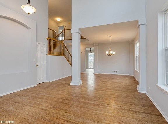 2nd image of 10277 Lenox Ct
