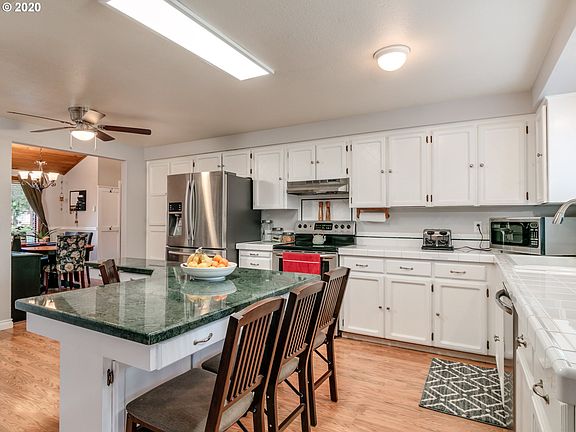 5th image of 6511 NE 68th St