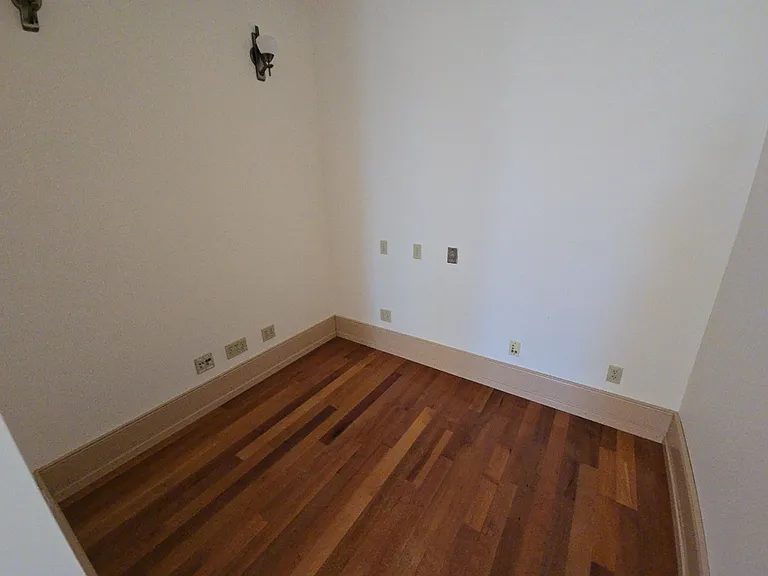 2754 Van Duzen St — Photo 21