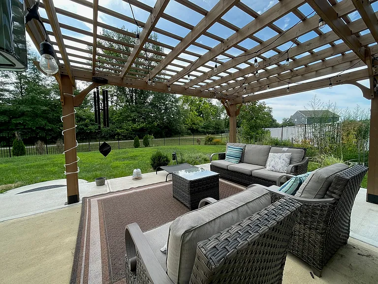 4464 Averly Park Cir — Photo 25