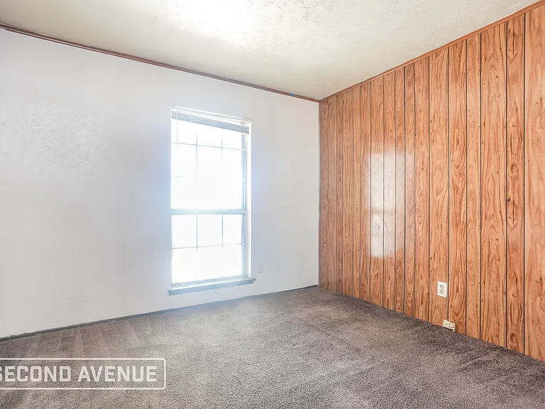 160 N Crestwood Blvd — Photo 14