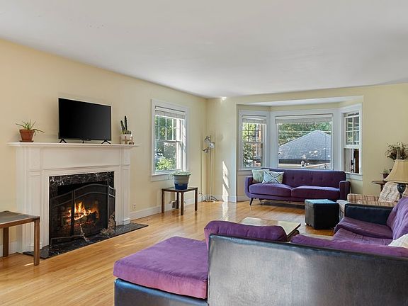 4th image of 417 S Westlawn Ave