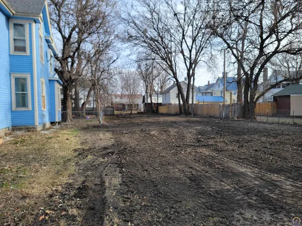 924 SW Lincoln St, Topeka, KS 66606