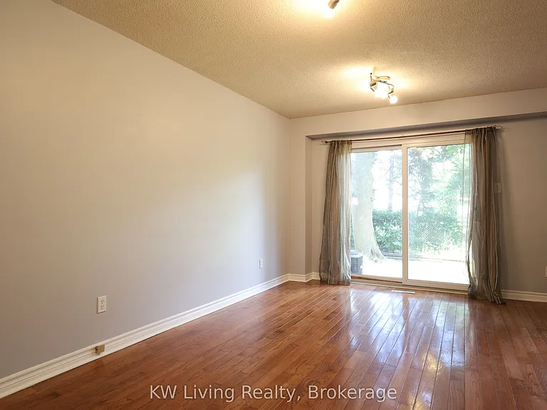 3351 Hornbeam Cres #68 — Photo 11