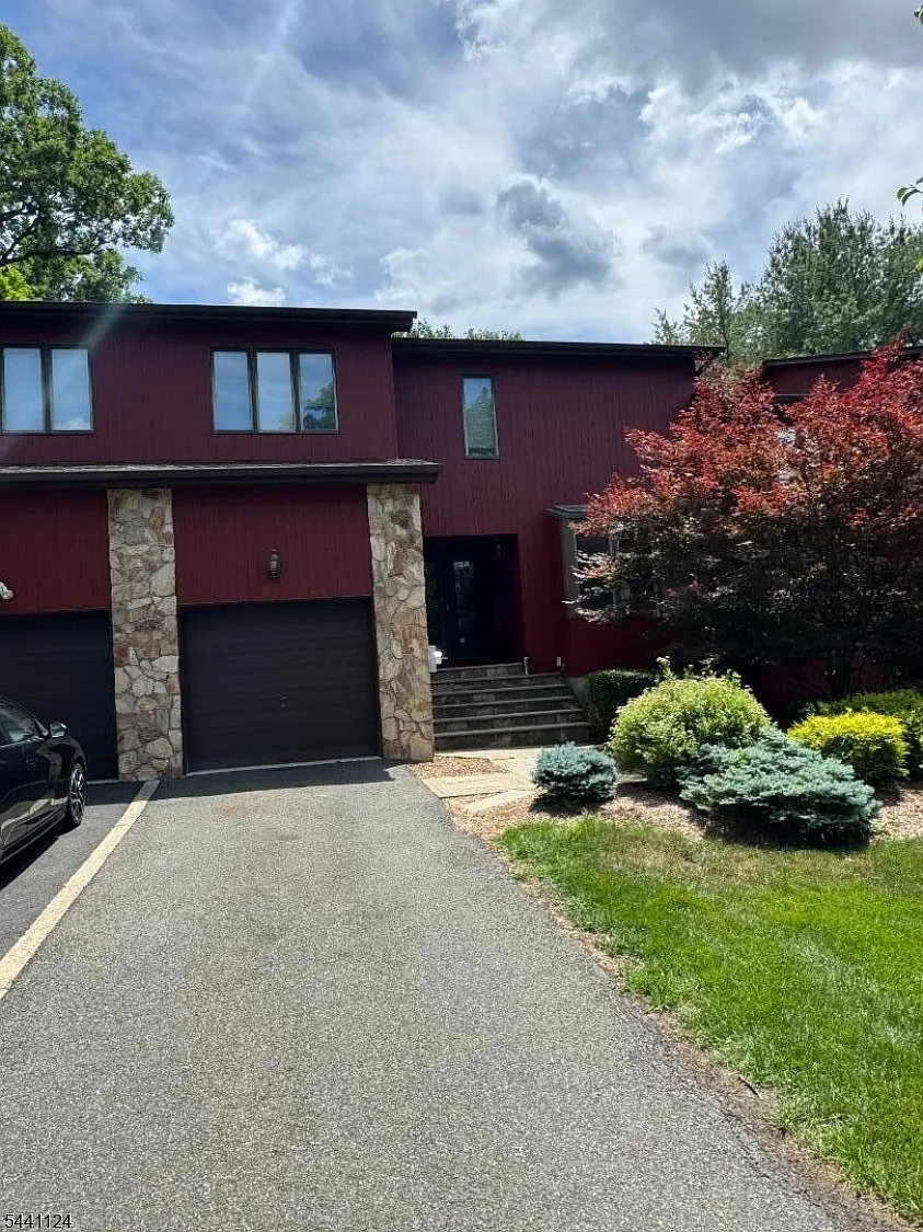244 Butternut Dr, Wayne, NJ 07470 — Photo 2