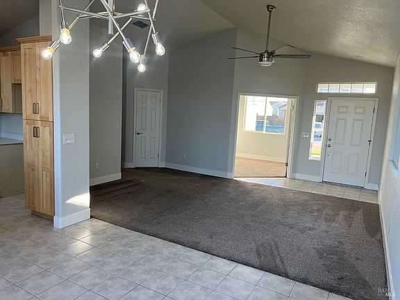 4th image of 732 Rubier Way