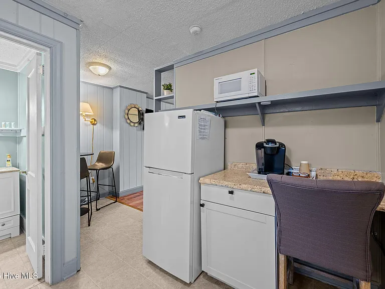 411 George St #4 — Photo 11