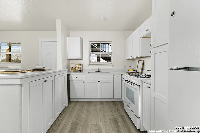 3409 Commercial Ave — Photo 5