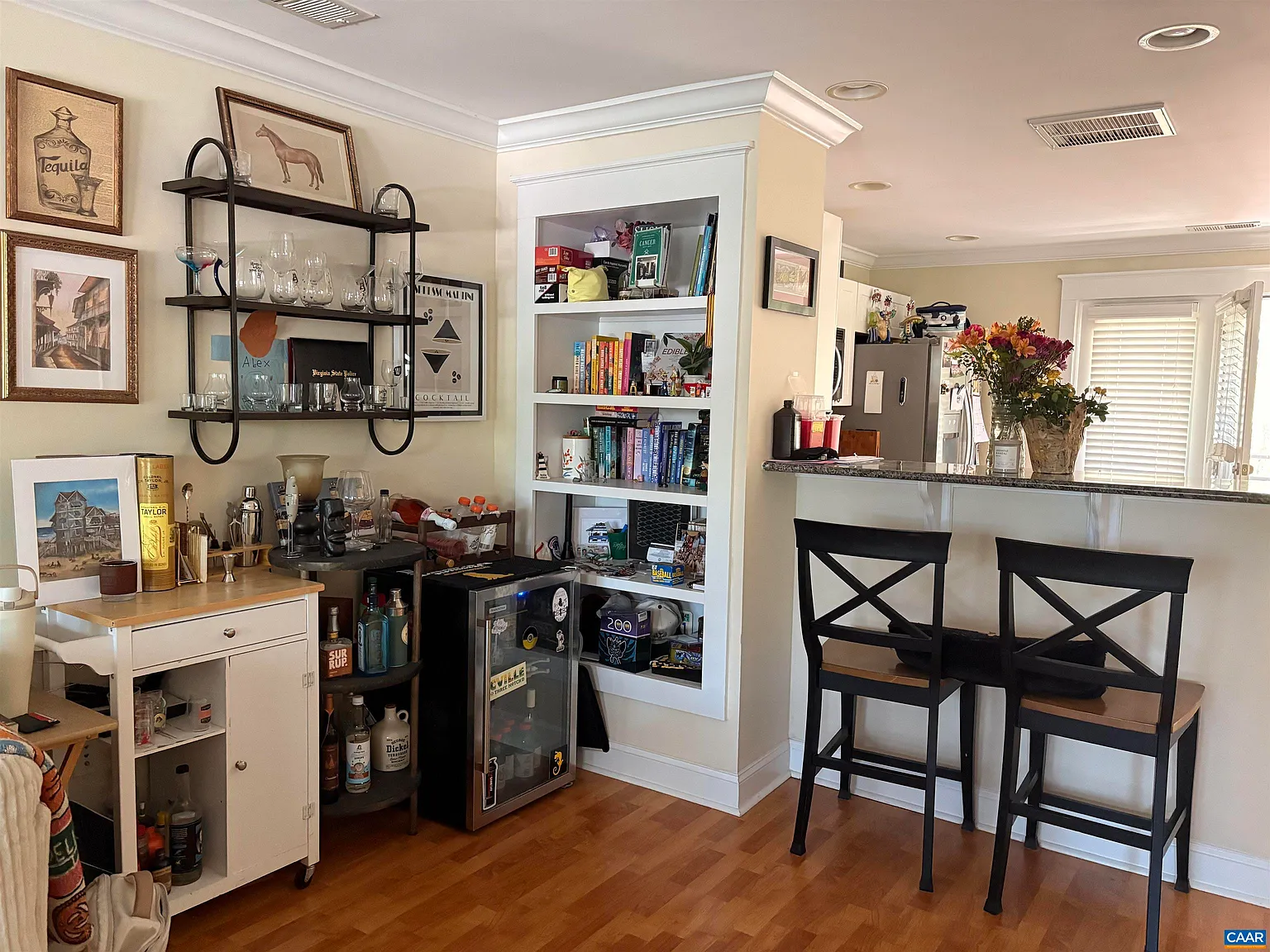 2 bed, 2.5 bath, 1150 sqft, $1,900 — Photo 4