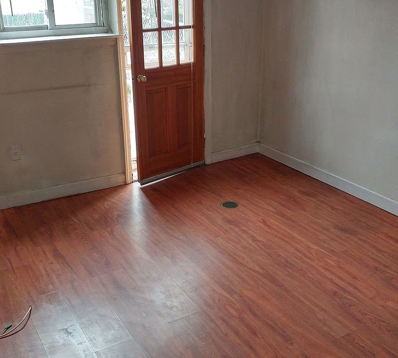 1st image of 2423 41st St #1