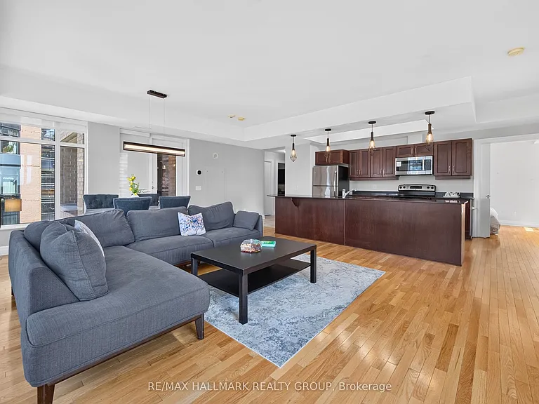 245 Kent St #909 — Photo 16