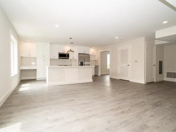 1209 26th Street image 3 of 28