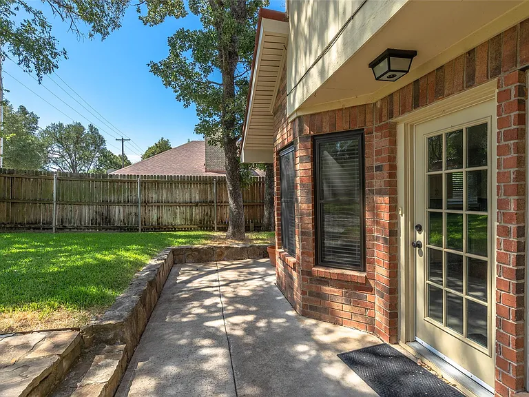 3104 Steve Dr — Photo 29