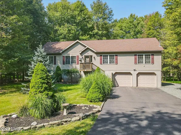 96 Wild Turkey Cir, Lake Ariel, PA 18436