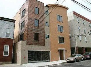 209 40th St APT 2B, Union City, NJ 07087