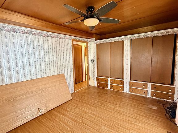 5th image of 981 Benedict Ave
