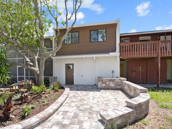 2107 2nd St S, Jacksonville Beach, FL 32250