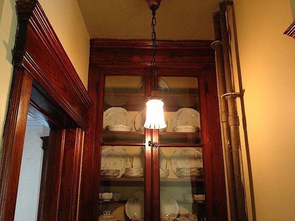 5th image of 248 Fillmore St
