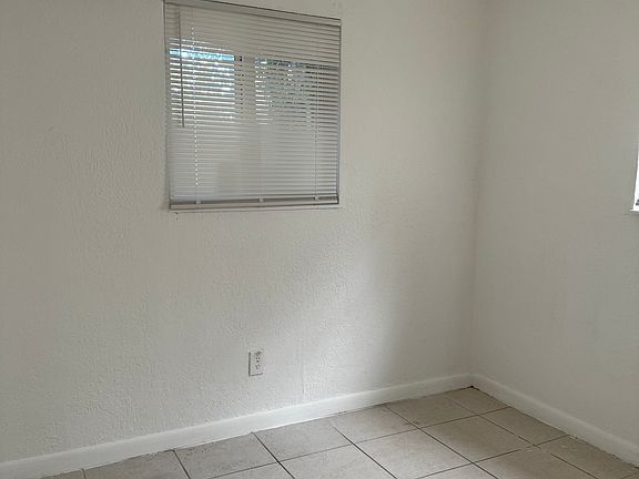 4th image of 740 NW 4th Ave APT 2