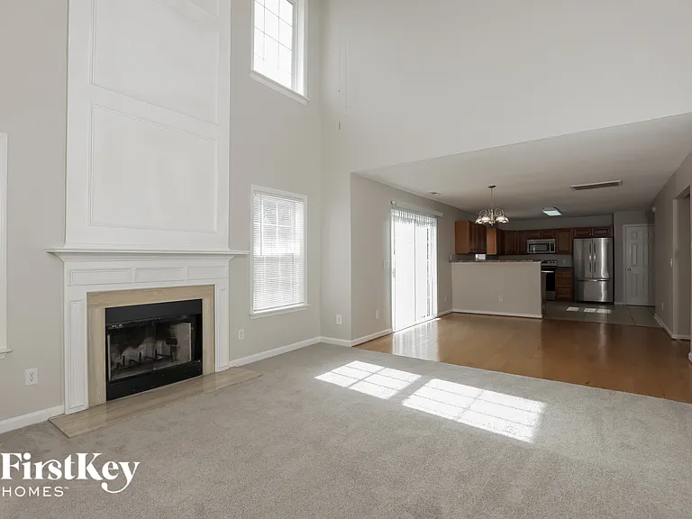 709 Southshore Pkwy — Photo 3