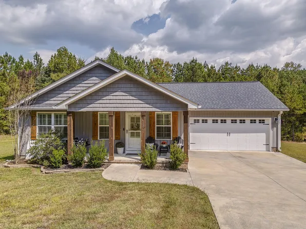 2898 Crow Valley Rd, Tunnel Hill, GA 30755