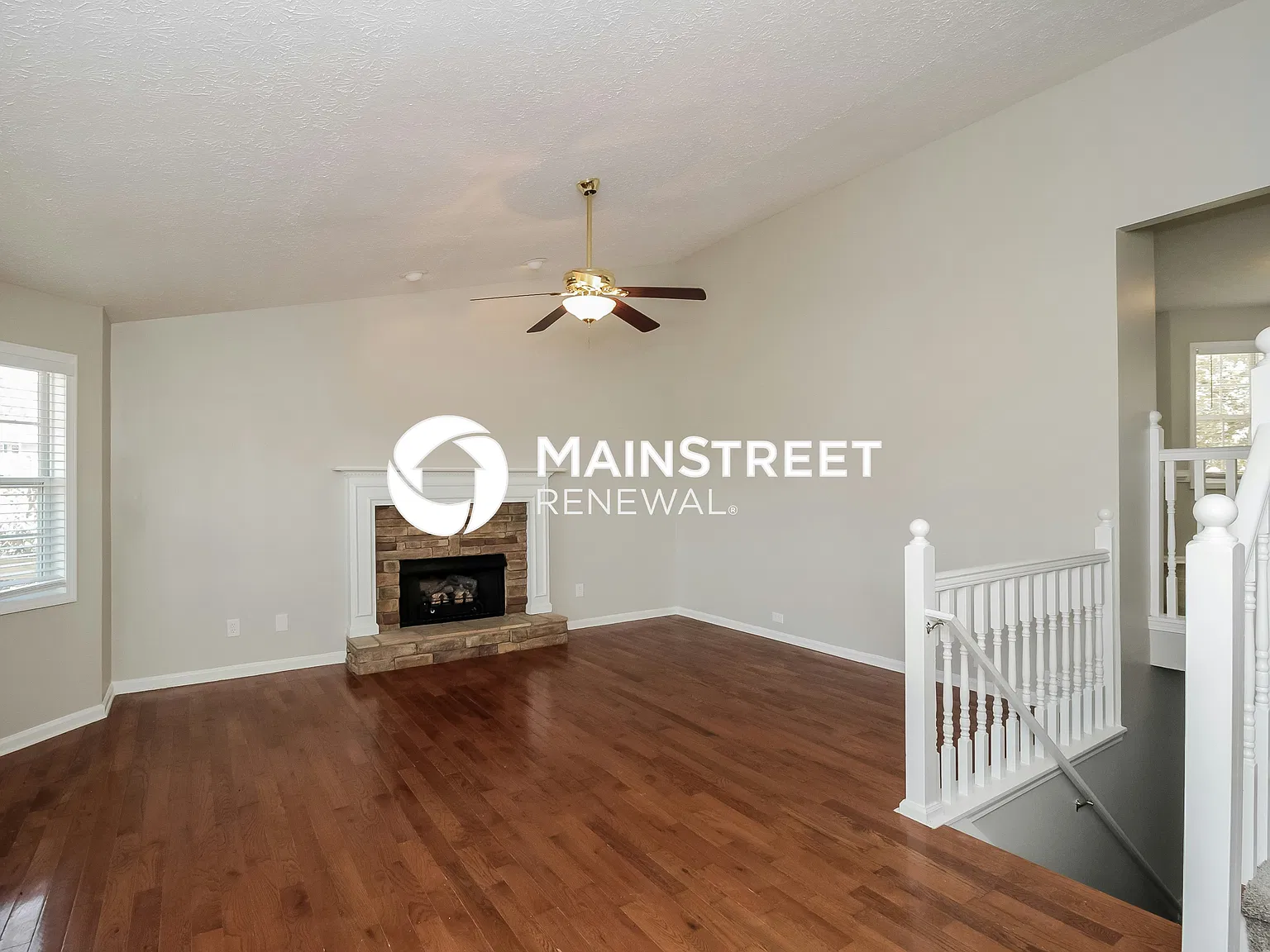 125 Fairview Ln — Photo 2