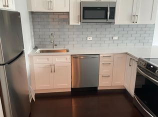2 E Erie St APT 2014, Chicago, IL 60611