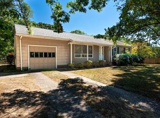 78 Wakeman Rd, Hampton Bays, NY 11946