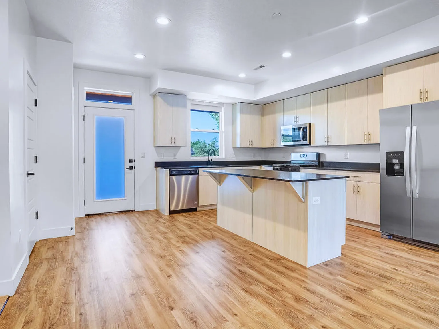 Peak Draper Townhomes — Photo 1