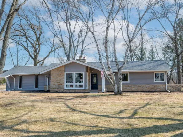 13002 North Phillip DRIVE, Mequon, WI 53097