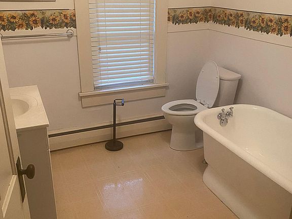 5th image of 1136 Avenue K