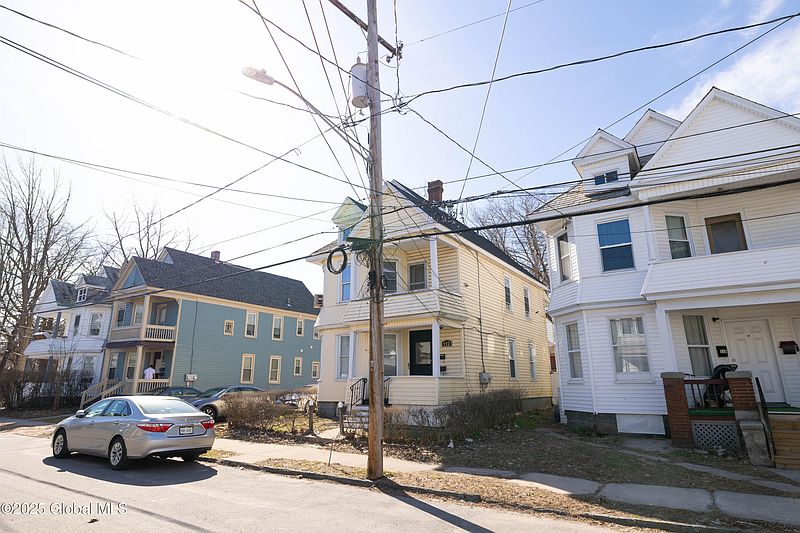 5th image of 112 Porter Street