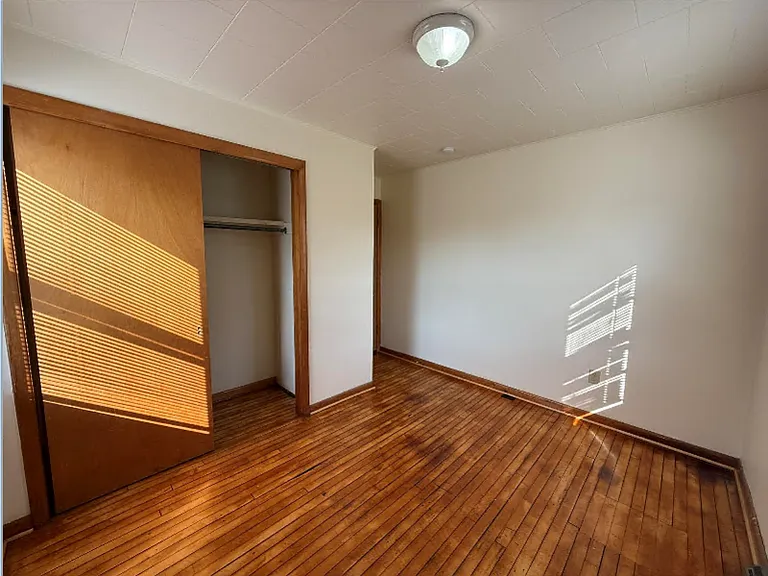 437 W Mill St #3 — Photo 11