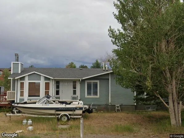 497 Washakie Dr, Rock Springs, WY 82901