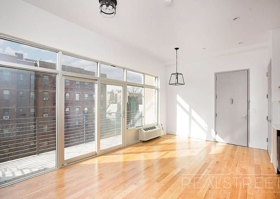 1st image of 113 Winthrop St #3