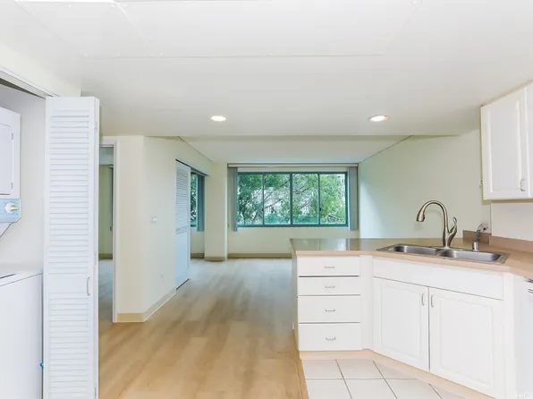 1314 Kalakaua Ave APT 403, Honolulu, HI 96826