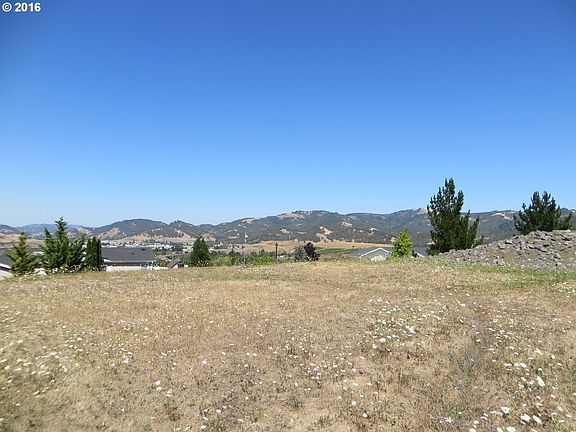 3rd image of 438 Highland Vista Ln