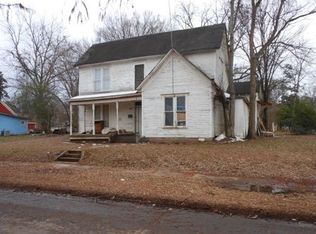 215 Pecan St, Dardanelle, AR 72834