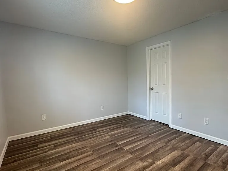 Creekview Apartments - Kingsport, TN — Photo 26
