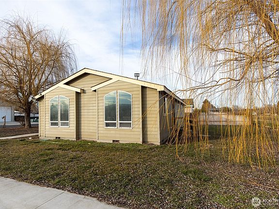 3rd image of 2609 S 72nd Avenue