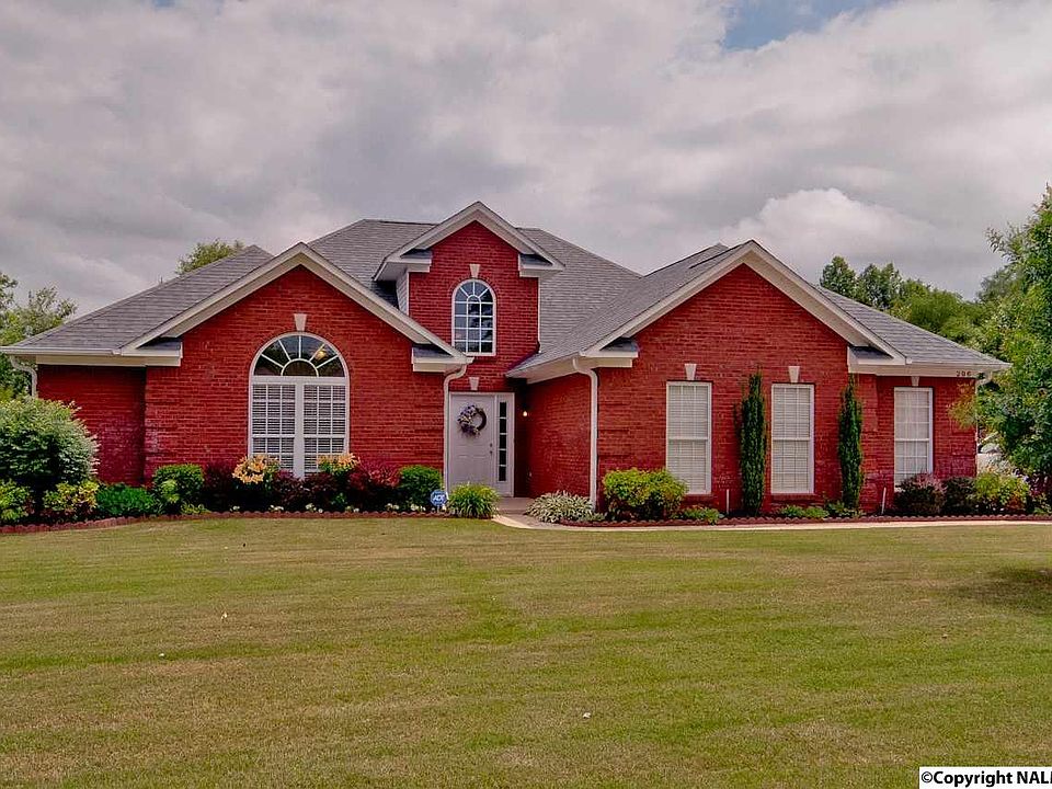 1st image of 296 Mossy Oak Dr
