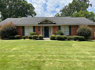 520 Larkin Ln, Montgomery, AL 36109