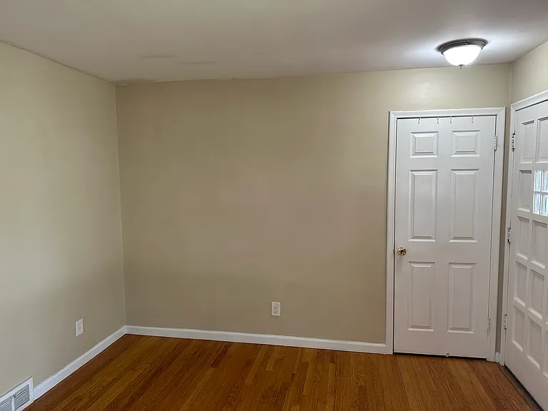 6539 Helen St — Photo 11