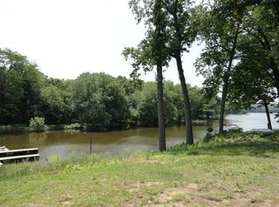 175 W Kroll Rd, East Dubuque, IL 61025