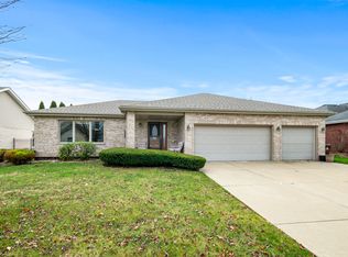 374 Heartland Dr, New Lenox, IL 60451